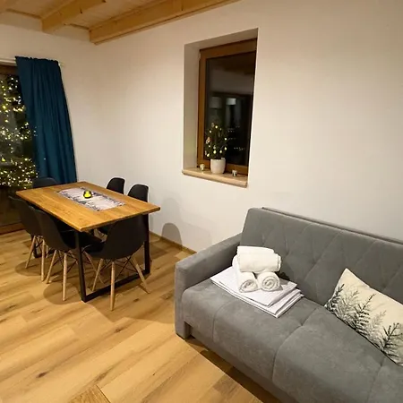 Gosciejowka Na Skraju Lasu