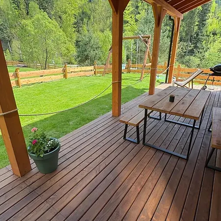 Gosciejowka Na Skraju Lasu