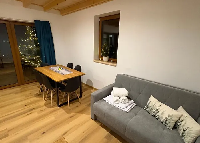 Gosciejowka Na Skraju Lasu